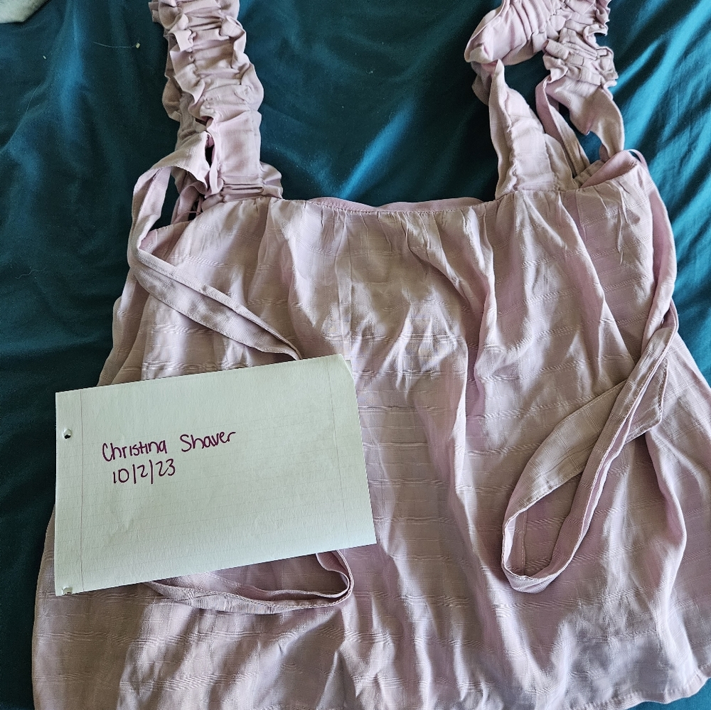 Pink lily sleeve less shirt purple